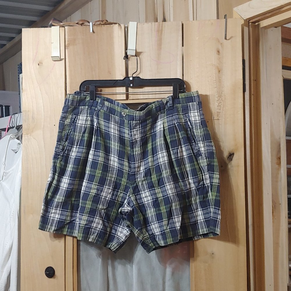Catalina mans 7 inch shorts  size 42